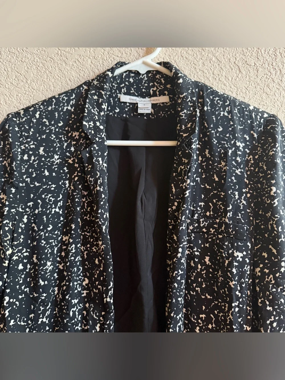 Diane Von Furstenberg Silk Blend Crepe Jacket Blazer Size 6 Black White Designer